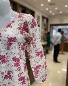 Floral Print short kurti🌸