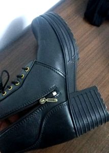 Y2k Black Boots ⛓️✨