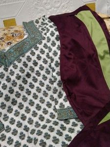Very Low Price Trendy Desinger Kurti With Jegging✨