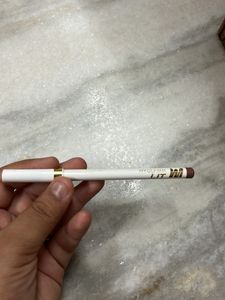 Lipliner (MyGlamm LIT)