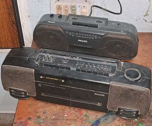 2VINTAGE PHILIPS TAPE RECORDER