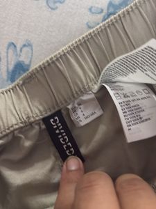 H&amp;M women cotton cargo pants size-26 never used co