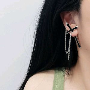 Cross Dangle Earcuff