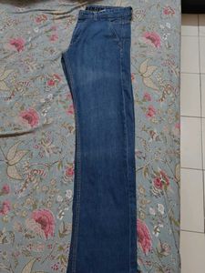 Guess Premium Jeans Women Authentic Size 31