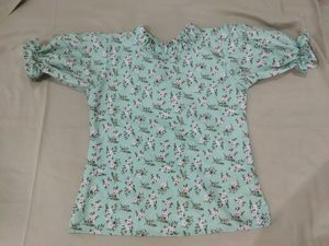 Cute Puff Sleeve Top