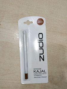 Zudio• Brown Kajal• Blue Eyeliner