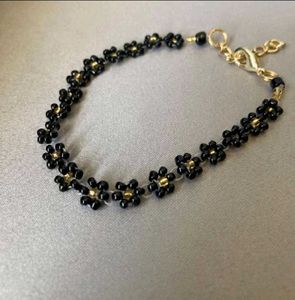 🌟 Aesthetic Beaded Bracelets.