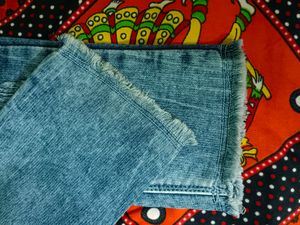 High waist Jean&#39;s | With 4 Buttons | Ripped | Ankle Length | Casual