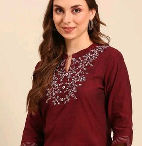 Maroom Elegant Embroidered Kurta