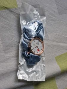 Cute &#39;WatchStar&#39; Blue Scrunchie Watch