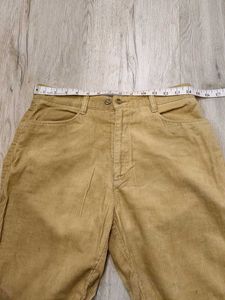 Ma2131 Gentry courdroi jeans waist 28-30 Inches