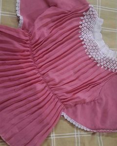 Woman&#39;s Stylish Top