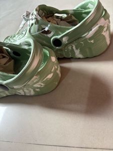 girl Green Clogs women with Laces