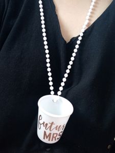 3 Hanging Glasses