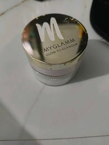 MyGlamm Compact