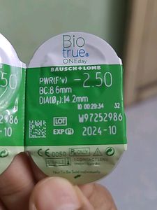 BAUSCH + LOMB Contact lenses (Power -2.50)