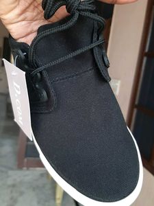 Black Casual Sneakers