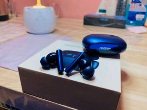 realme Buds Air 3 42dB Active Noise Cancellation