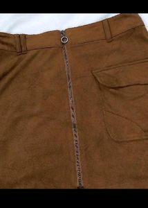 Brown Front Zip Nd Pocket Short Skirt ..Size S