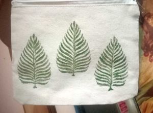 Green Leaf Pouch