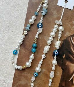 Elegant Pearl &amp; Shell Charm Keychain