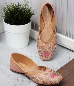 Embroidered Peach Juttis