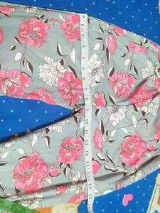 It, S Very Beautiful Pink Printed Trouser.