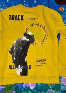 Stylish Yellow Sweatshirt