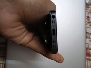 IPHONE 5s Charging Port Repair Needs Only