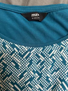 Stylish Sleeveless Top