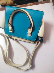 White And Blue Havey clutch