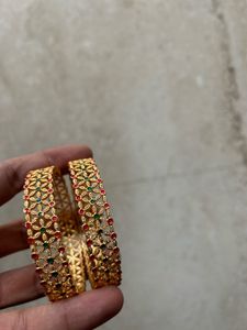 Gold-toned Floral Bangle Set