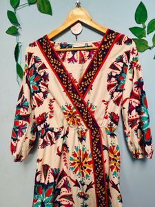 Chinese Dress  Perfectly For Beaches 🍒