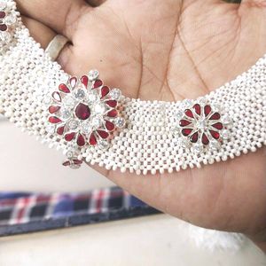 925 Pure Silver Elegant Necklace with earrings.