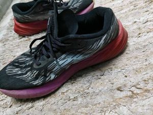 PriceDrop🚨Asics Running Shoe- Like New 8.5 number