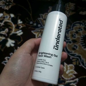 Underrated Brightening Gel Face Wash