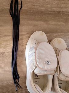 Adidas Sneakers