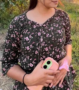 Floral Print Top🎀💕❤️‍🔥💢😻💥👊🏻😮