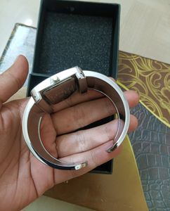 Oriflame Watch