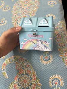 Kidsaholic Hut Shape Cartoon Printed Metal bank