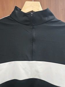 Black &amp; White Crop Funnel Neck Sweatshirt (Acubi)