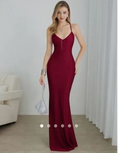Elegant Burgundy Bodycon Gown backless dress