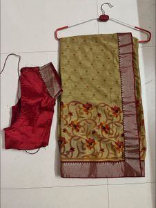Elegant Floral Saree with Blouse
