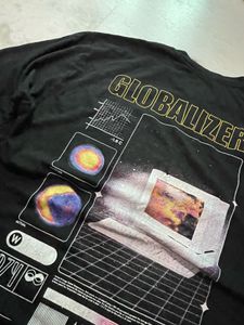 pull &amp; Bear Globlizer Cool Graphic Tee