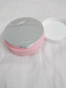 Oriflame Glow Essential Face Cream