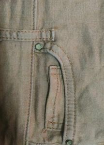 Pink Jegging And Brown Jeans