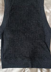 Forever 21 Turtle Neck Sleeveless Crop Top | Size