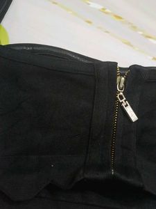 (800)Black Off-Shoulder Bra