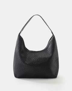 BLACK SAVANA TOTE BAG