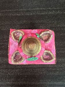 Pink Idol Showpiece